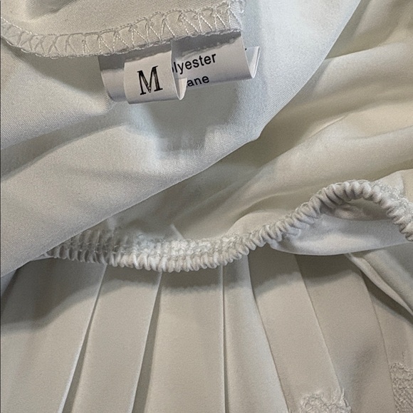 Cute Slip - Picture 2 of 2